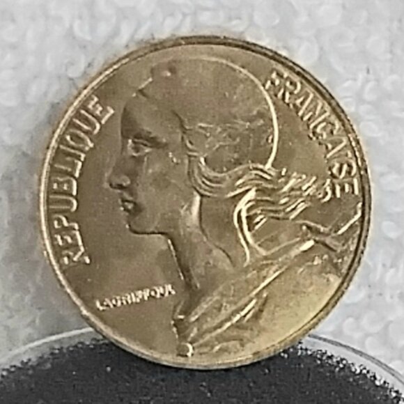 Circulated 1996 France 20 Centimes Coin Made of Copper/Aluminum/Nickel!! - Picture 2 of 3